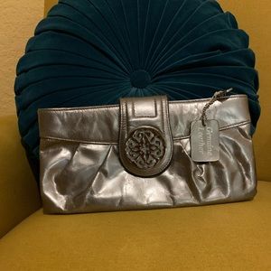 Clutch purse by Solina. Just in time for this holiday season. Never used.